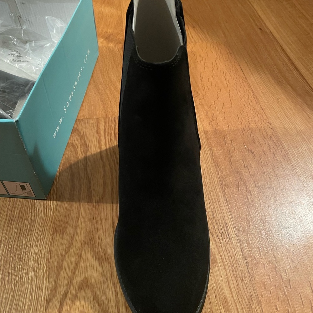 SODA physic booties. Never worn. - Picture 4 of 6